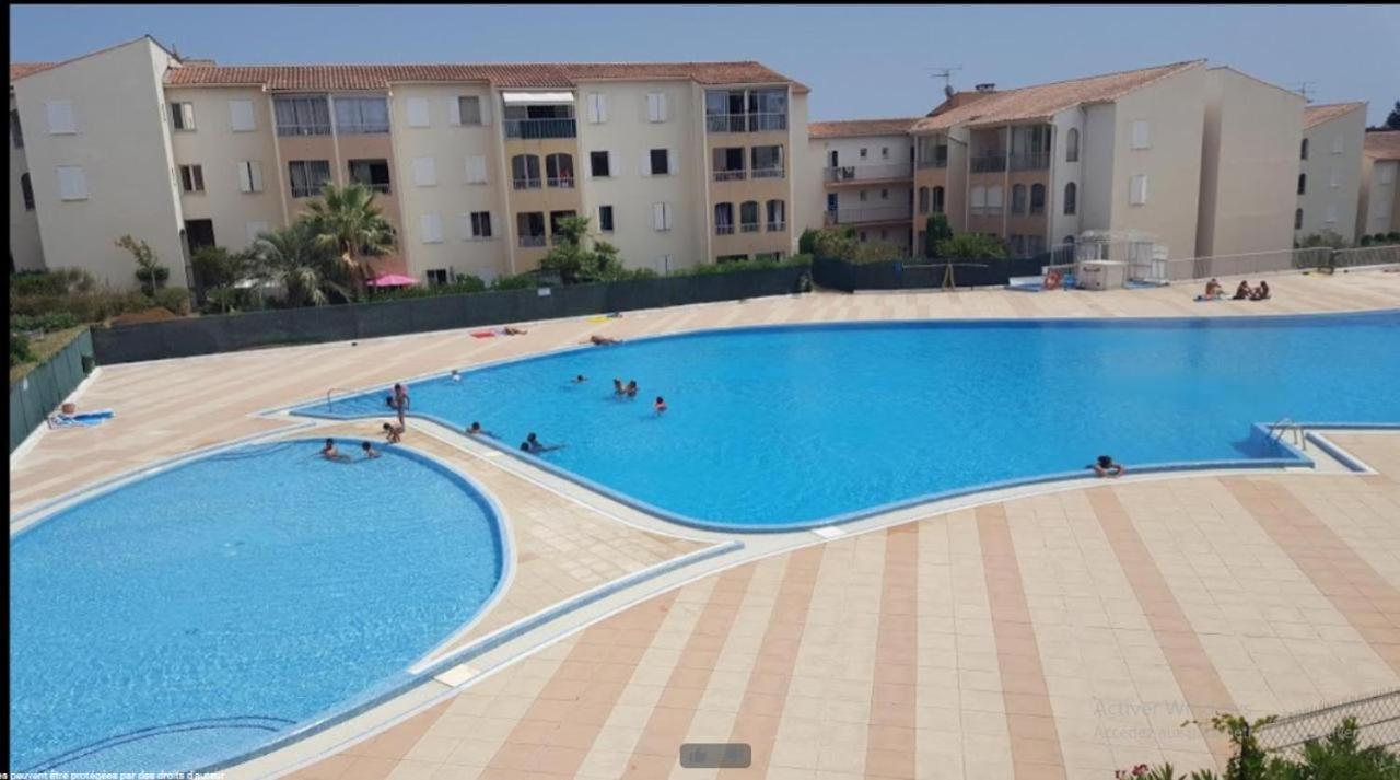 Etoile D'azur T2, Dans Une Résidence Avec Piscine. Appartamento Fréjus