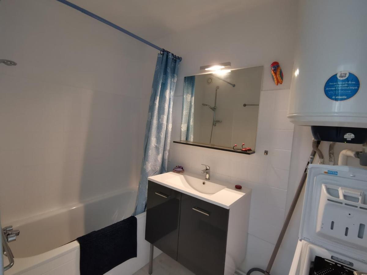 Etoile D'azur T2, Dans Une Résidence Avec Piscine. *